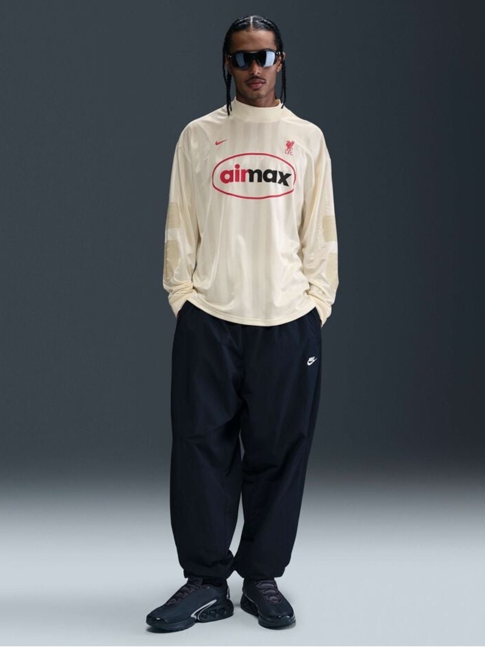 Nike Men’s AirMax Liverpool Long-Sleeve Football Jersey - NEW